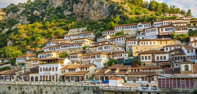 Albania y Tesoros de Montenegro